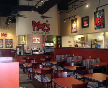 Moes-North-Hills-1-Hospitality-370x300